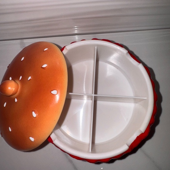 Cheeseburger Condiment Set - Picture 10 of 12